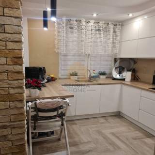 Bezczynszowe 1 piętro balkon piwnica