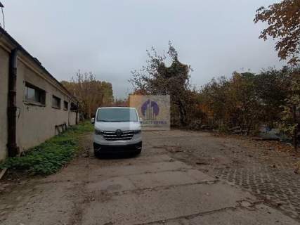 Włochy plac 300 m2 do wynajęcia