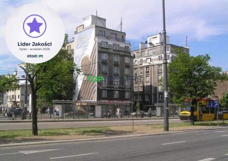 Biuro w zabytkowej kamienicy. metro