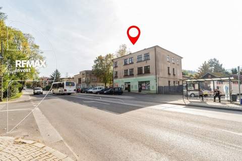 Lokal z parkingiem w centrum miasta