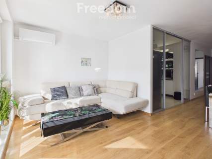Apartament 66 m Garaż podziemny Klimatyzacja Balkon c