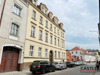 Dwupoziomowe pięknie doświetlone z tarasem