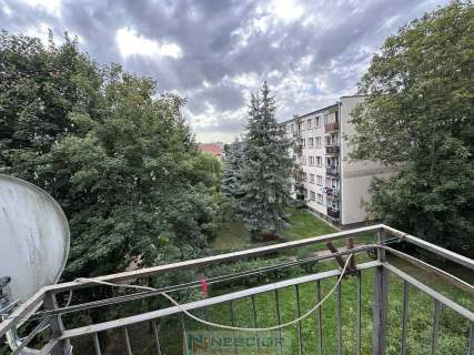 Sprzedam 4-pokojowe mieszkanie w centrum