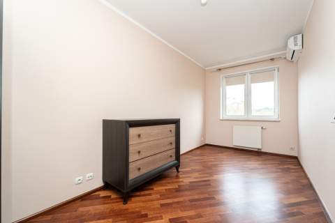 Zadbane 2 pokoje z klimatyzacją, parking, Wawer
