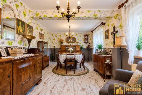 Przestronny dom z dużym ogrodem i garażem - Kotórz Mały