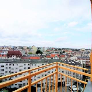 Kawalerka na sprzedaż 26 m2 balkon piwnicaSky Tower