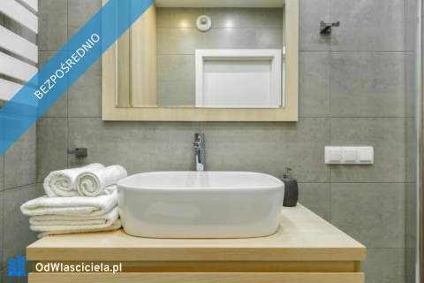 Jasny apartament 70m , 2 sypialnie, balkon i parking na Ochocie
