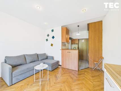 Kawalerka z balkonem obok Placu Centralnego 