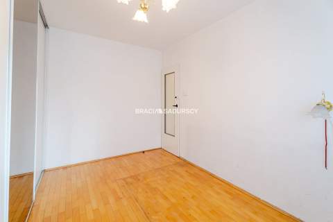 Mieszkanie do remontu 5 pok Balkon
