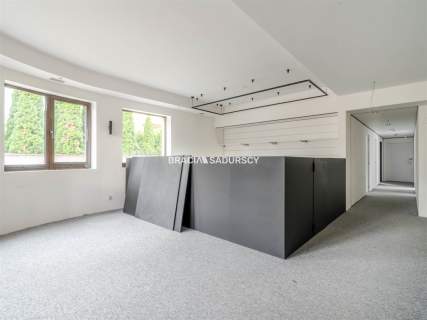 lokal handlowo-usługowy lub biurowy 100m2 Olsza