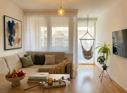 4 POKOJE 61 M BALKON OSTATNIE PIĘTRO CZYŻYNY