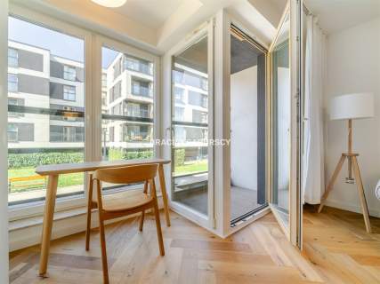 Kawalerka I piętro winda balkon garaż