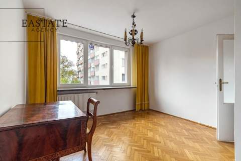 Saska Kępa oddzielna kuchnia duży balkon garaż 2 komórki