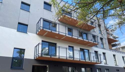 Ostanie 3 piętro, garderoba, loggia, 400m tramwaj, blisko Modlińska