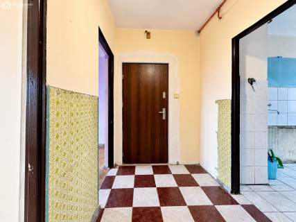 3 pokoje Balkon Do remontu Duży potencjał