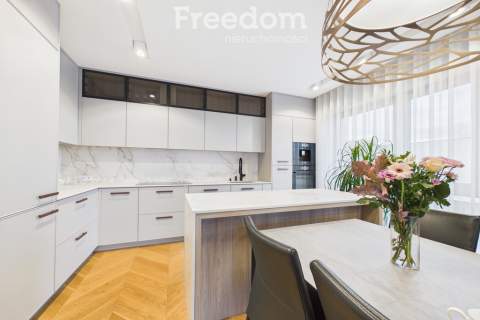 Luksusowy apartament 148 m z tarasem w prestiżowej dzielnicy