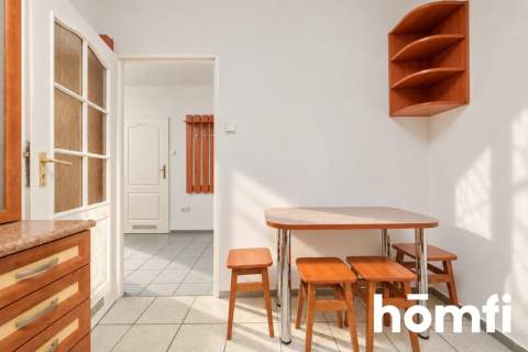 2 POKOJE Z POTENCJAŁEM NA 3 BALKON, WINDA, GARAŻ