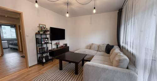 Środkowe piętro, 3 pokoje i remont w 2024 r.