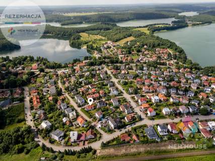 Dom na Jeziorem Sukiel, garaż, wiata, ogród