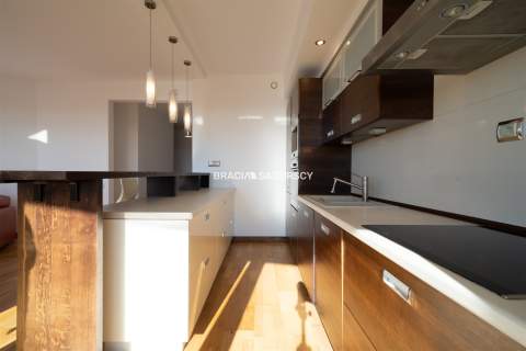 Bronowice Salwator Tower 13 piętro widok balkon