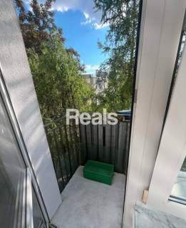 2 oodzielne pokoje plus kuchnia. Balkon