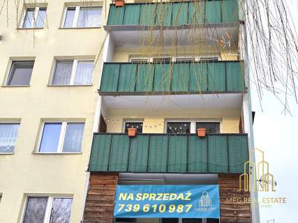 1 piętro do wejścia rodzinie 3 pokoje duży balkon 