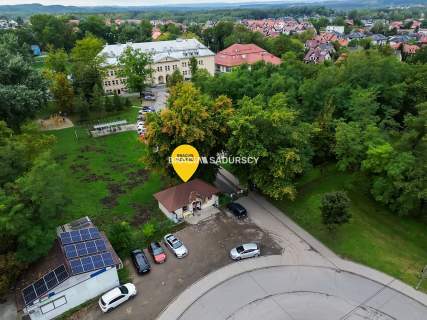 Budynek wolnostojący / pętla MPK / duży ruch