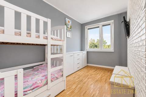 2 POKOJE OS. PIASTÓW BALKON 3 PIĘTRO