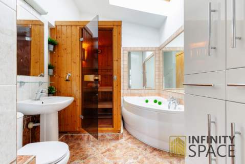 Dwupoziomowe 100m2 Sauna Kominek Garaż