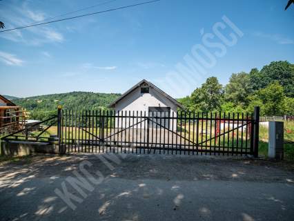 Magazyn z potencjałem rozbudowy na działce 1 900 m