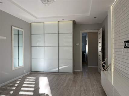 2 piętro ul. Starzyńskiego balkon dwustronne