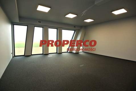 Obiekt magazynowo biurowy 3317m2 gm. Stare Babice