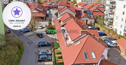 Lokal z witryną w ciągu handlowym z parkingiem