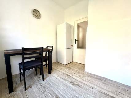 Osobna kuchnia Odświeżone Umeblowane Balkon