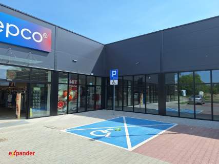 Komercyjny obiekt handlowy - park handlowy