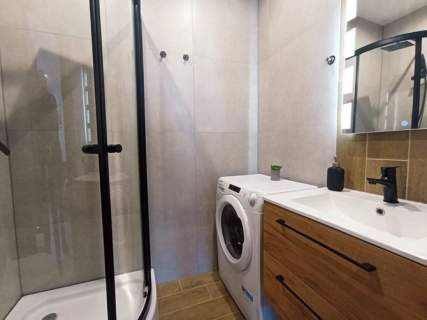 Wynajmę kawalerkę pet friendly,Al.Niepodległości 5