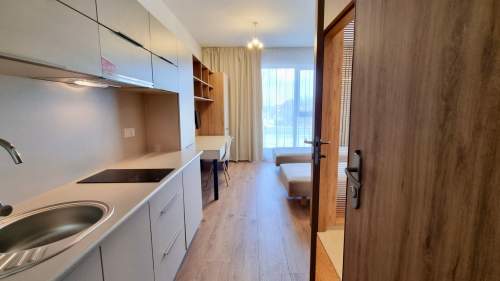 Do wynajęcia lokal w standardzie hotelowym. Wszystko w cenie.