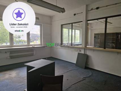 Przestronne biuro lub hostel winda