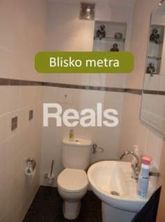 96 m 3 pokoje Klimatyzacja Garaż Metro