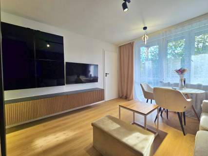 32 m salon sypialnia balkon Okólna