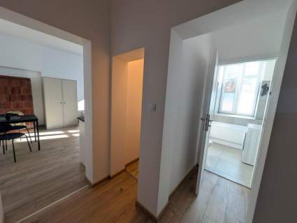 Złota 9, Widzew, duża kawalerka, 34m2
