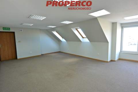 Lokal pow. 51 m2, Daleszyce, Centrum