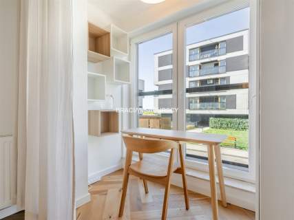 Kawalerka I piętro winda balkon garaż