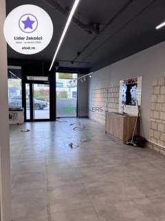 Wygodny lokal na sklep, usługi lub biuro