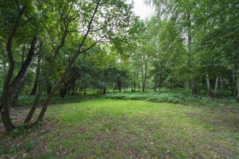 Prywatny park z możliwościa zabudowy/9400m/dostęp do rzeki Zw