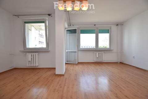 Kawalerka 33 m2, blok, balkon 2 piętro Namysłów