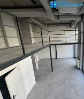 Lokal użytkowy na parterze 51,52 m 35,06 m antresoli