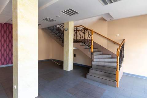 Przestronny budynek mieszkalno-usługowy