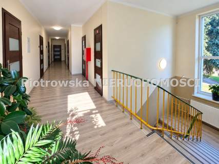 Biuro do wynajęcia, 183 m2, Sieradz