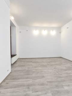 Lokal parterowy usługowo-handlowy 137 m do wynajęcia I Łódź Centr